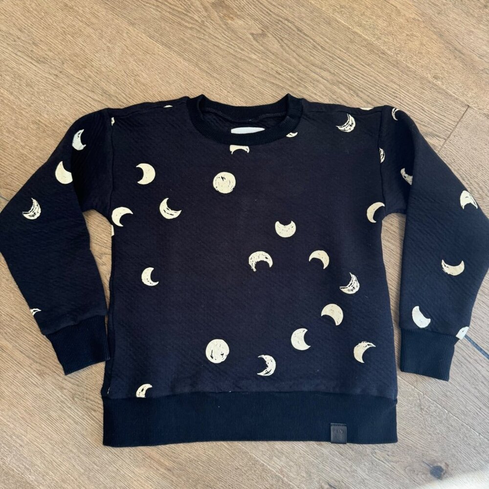 Omami Mini Kids Black Sweatshirt With Moon Print Design US6/Euro 114-130